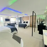 210, Heliopolis Ab, Village Naturiste Agde