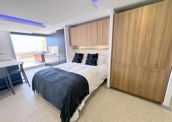 210, Héliopolis Ab, Village Naturiste *